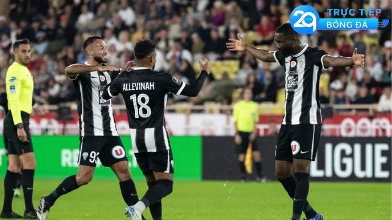cau-lac-bo-angers -danh-gia